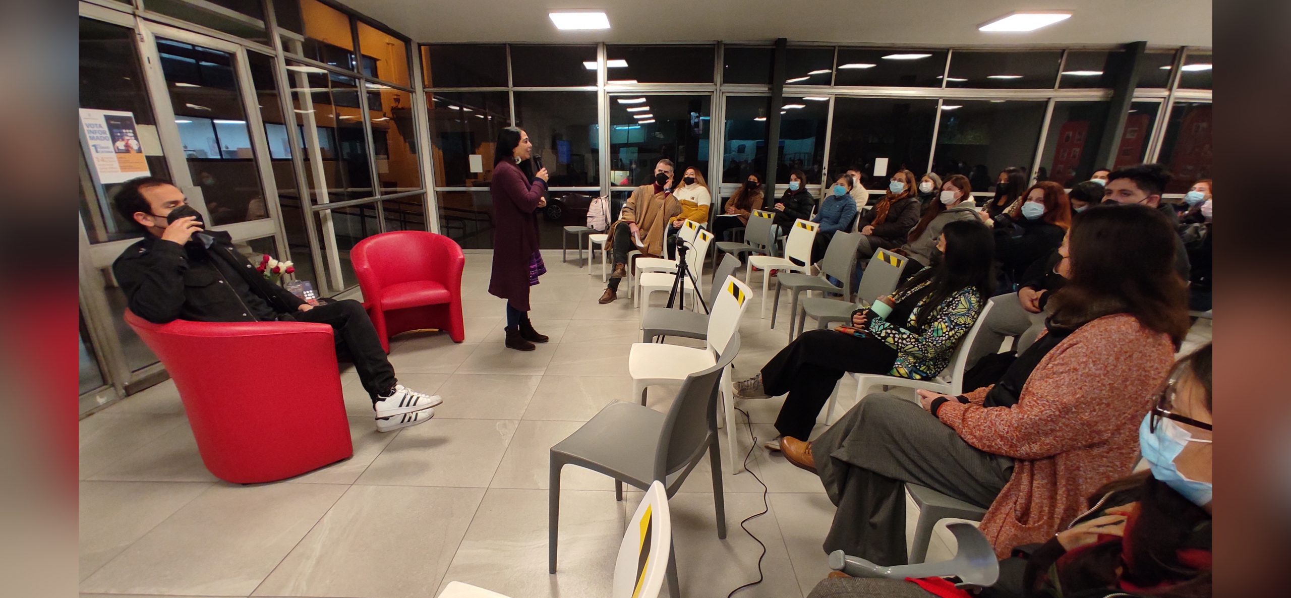 Ciclo de conversatorios invita a votar con responsabilidad en el plebiscito constitucional de salida