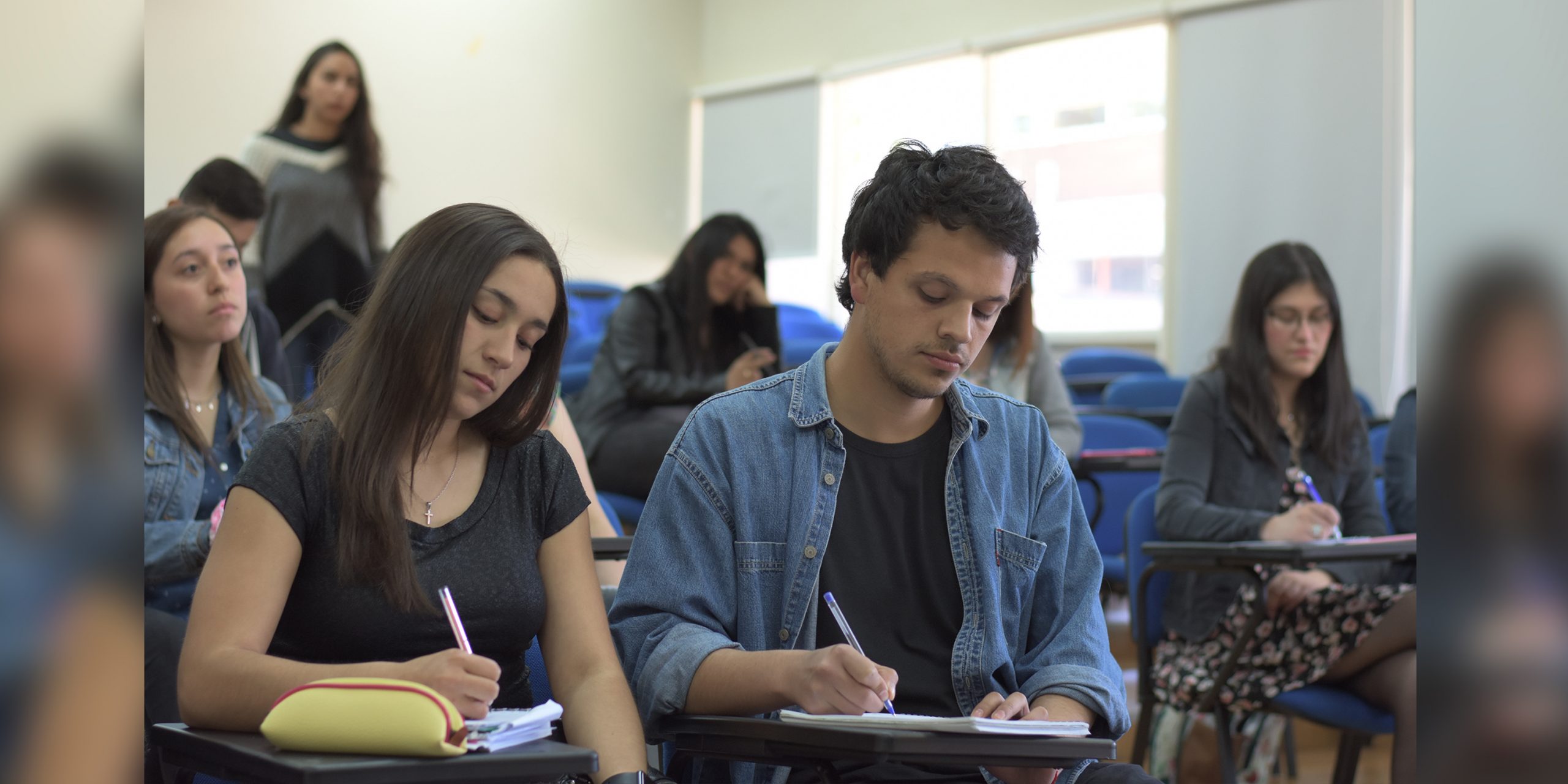 Publican artículo que describe las desigualdades en la formación docente chilena