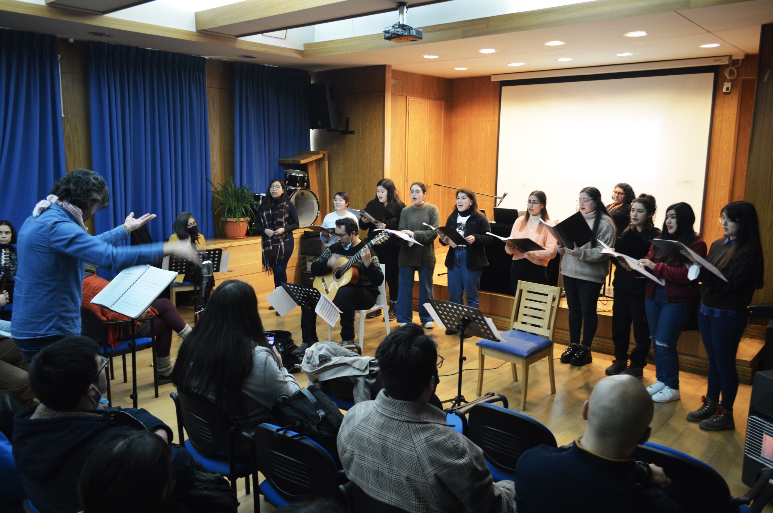 Artistas Docentes ULagos rescatan la creación musical del territorio