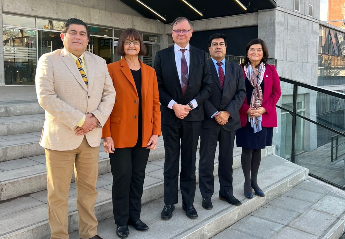 Rector de la ULagos es reelecto en el directorio CUECH 2022-2024