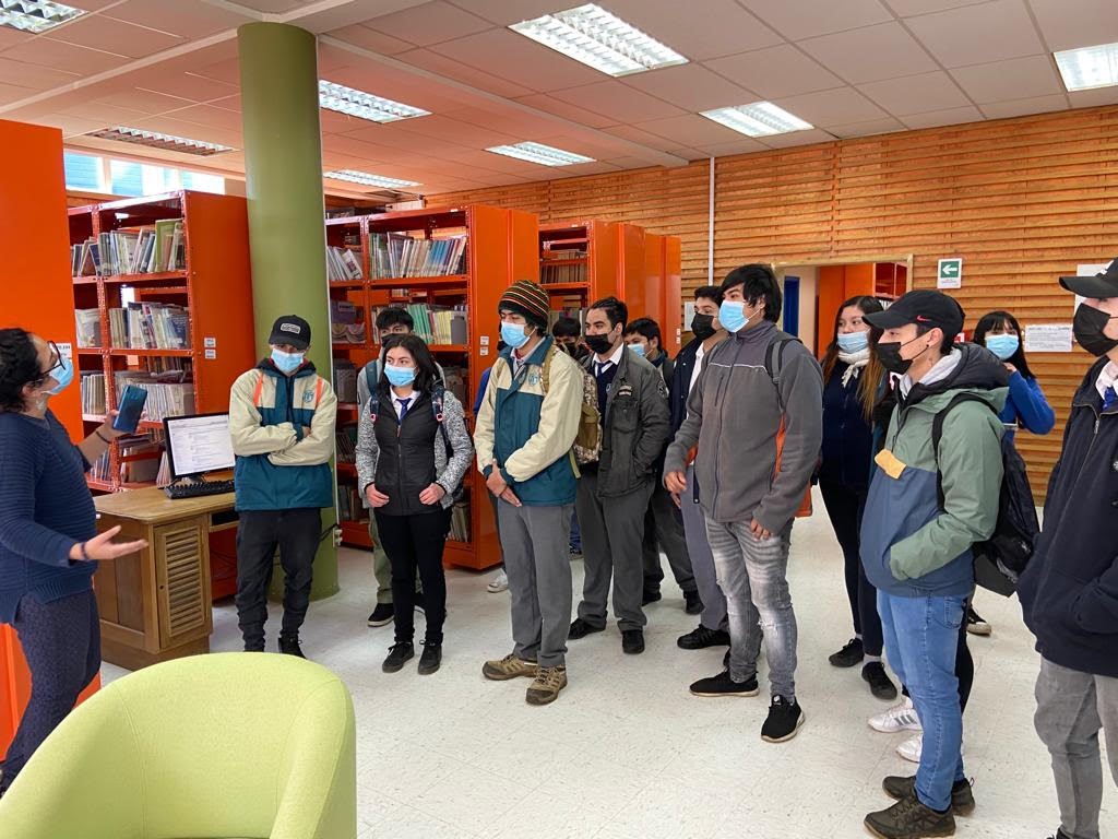 Biblioteca universitaria inicia programa de visitas guiadas a colegios