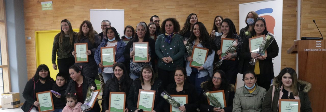 Escuela de emprendimiento femenino, capacita a mujeres de la provincia de Chiloé