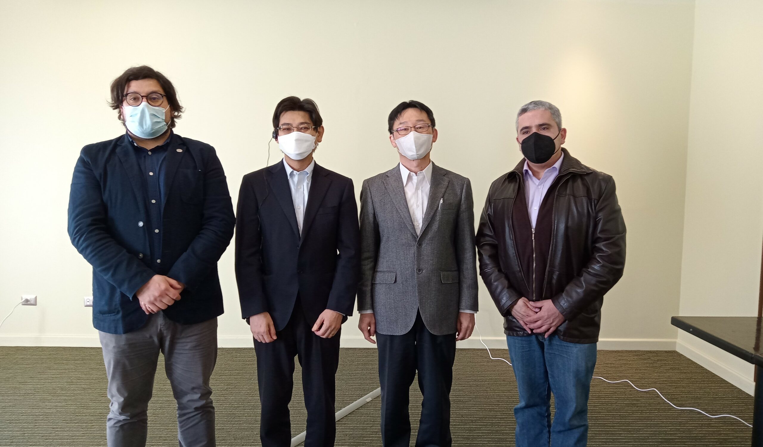 Investigadores japoneses comparten experiencia de trabajo con la ULagos
