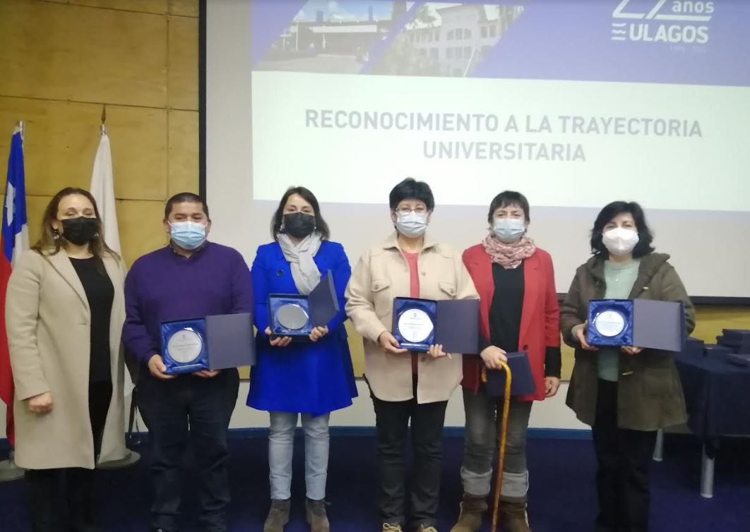 ULagos festeja 29 años de existencia reconociendo la trayectoria de sus trabajadores/as