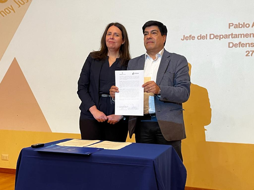 Defensoría Regional Pública y ULagos oficializan alianza estratégica