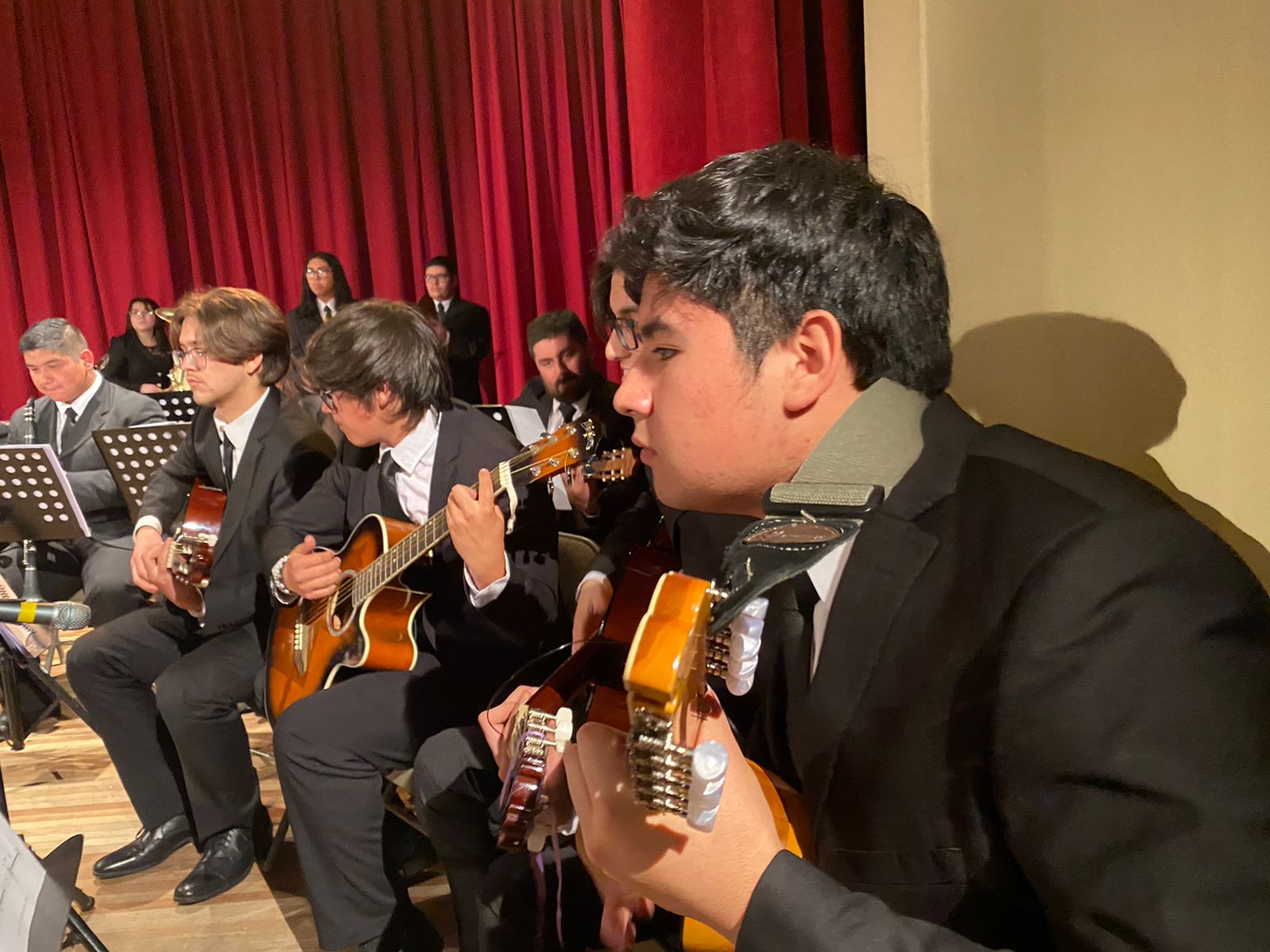 De norte a sur: Orquesta Juvenil ULagos rindió tributo a la diversidad cultural de la música chilena
