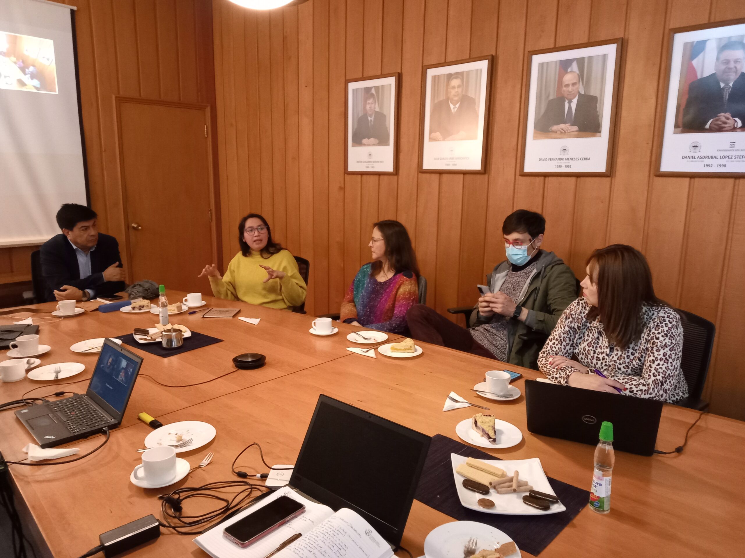 Seremi de Educación sostiene reunión clave en la ULagos