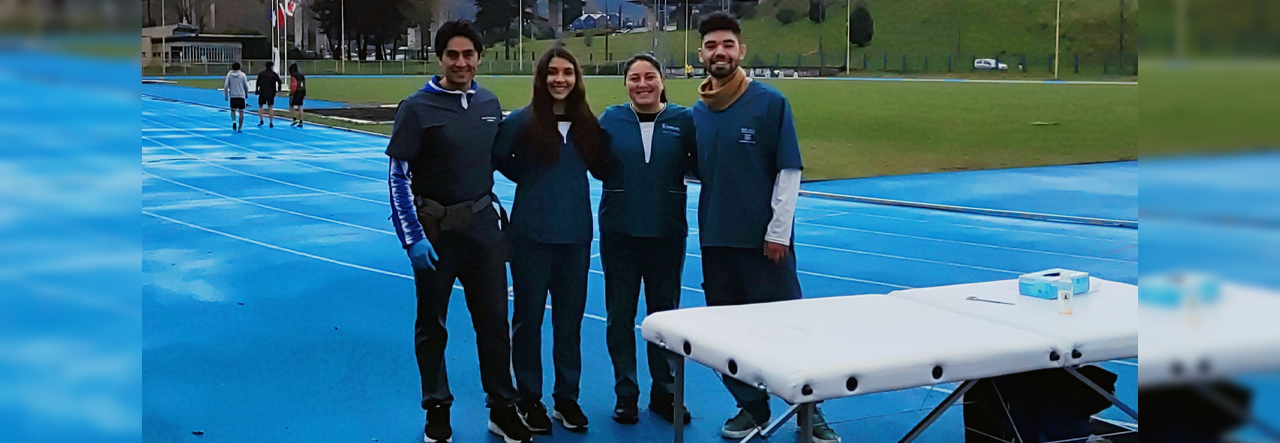 Instituto Nacional del Deporte convocó a estudiantes de Kinesiología para apoyar regional de atletismo