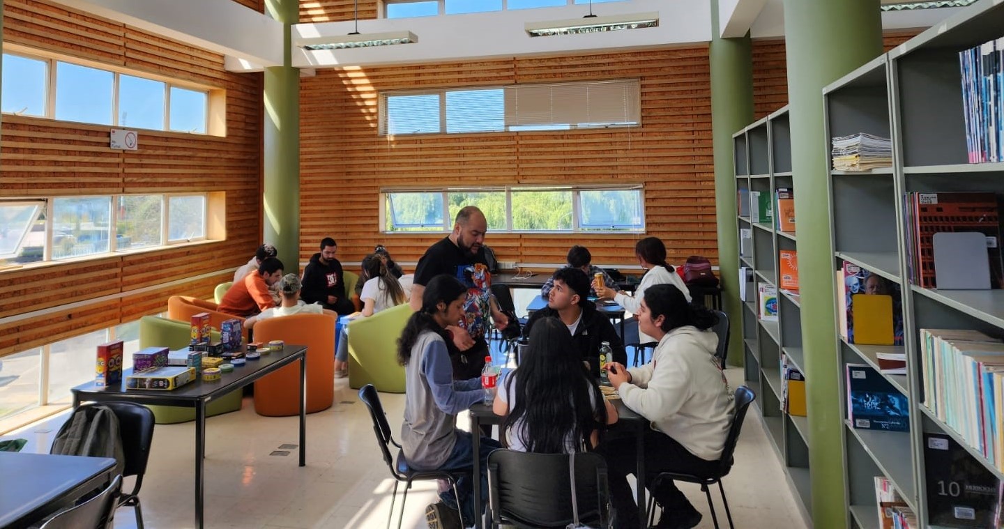 “Viernes de Juegos de mesa” en la Biblioteca ULagos