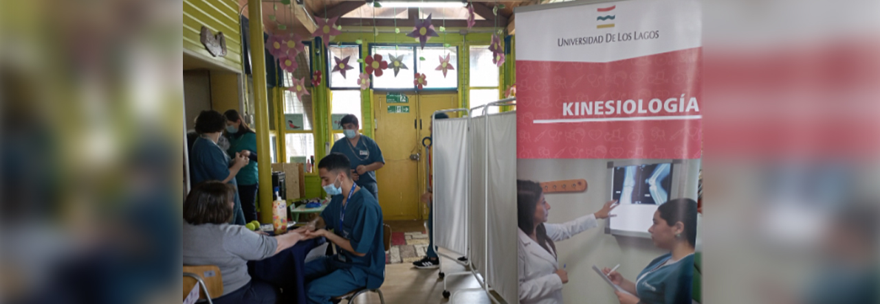 Kinesiología debuta en Feria de Autocuidado del Adulto Mayor