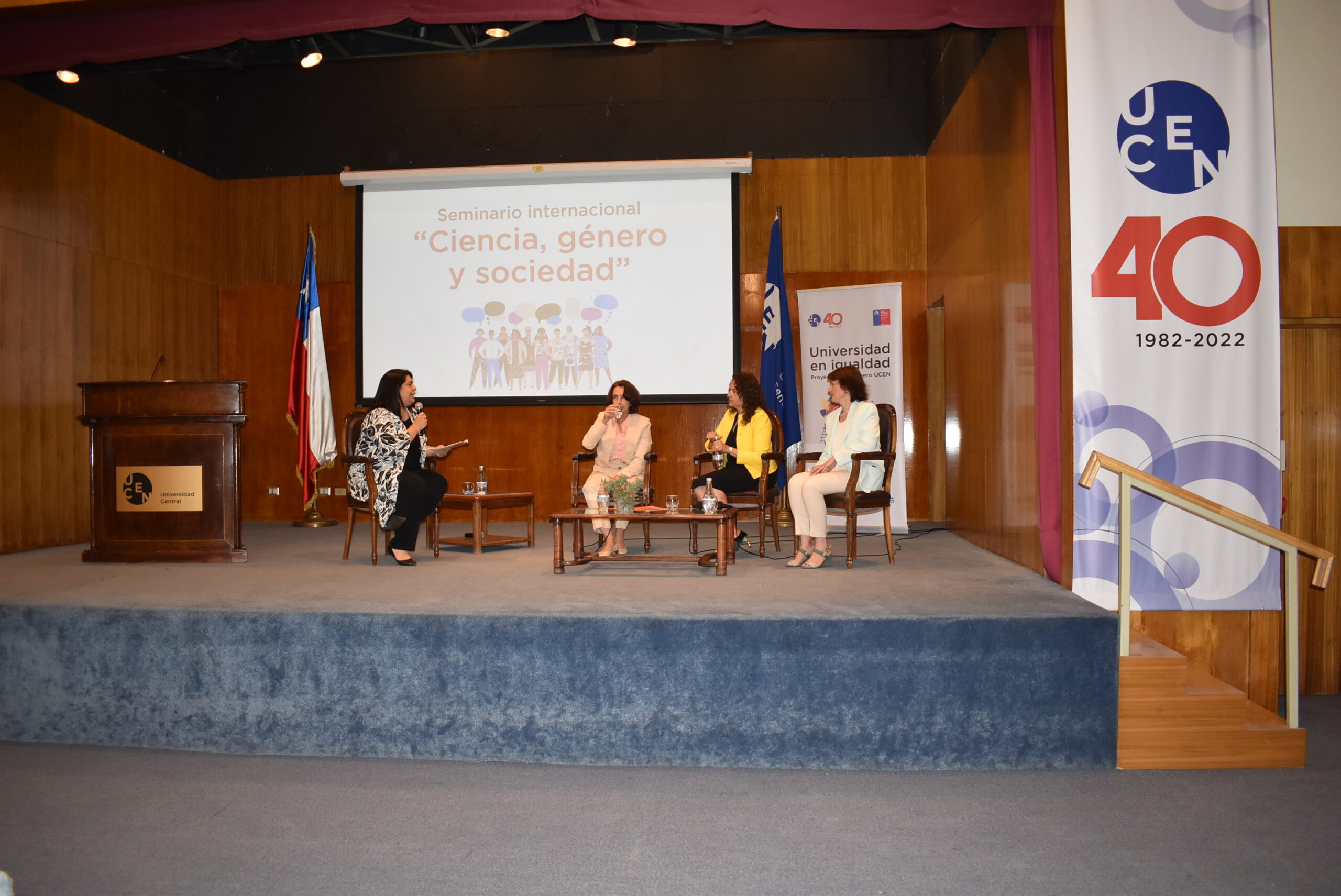 ULagos participó en seminario organizado por la Red de proyectos InES Género