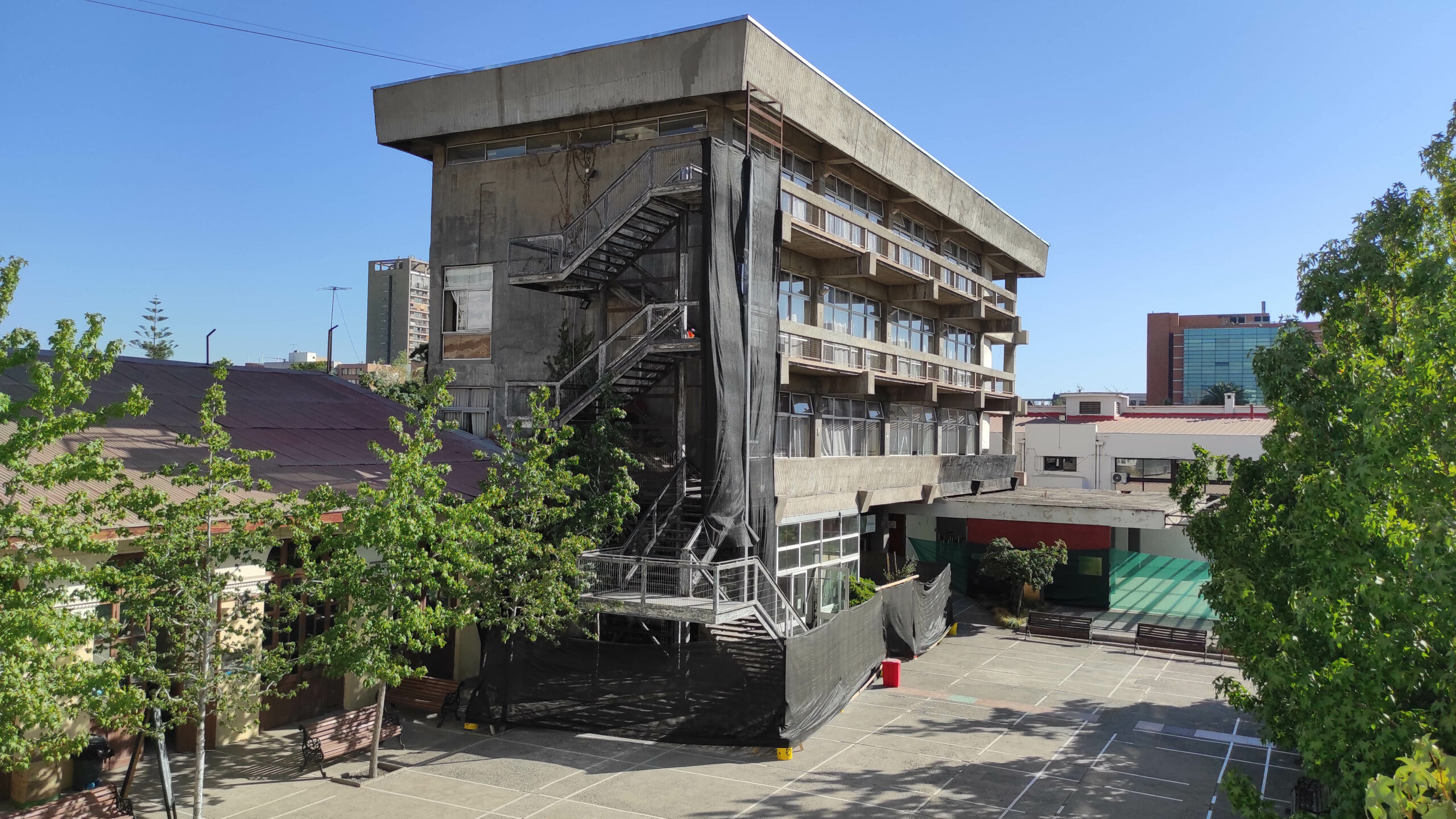 Comenzó recuperación de la infraestructura en Sede Santiago