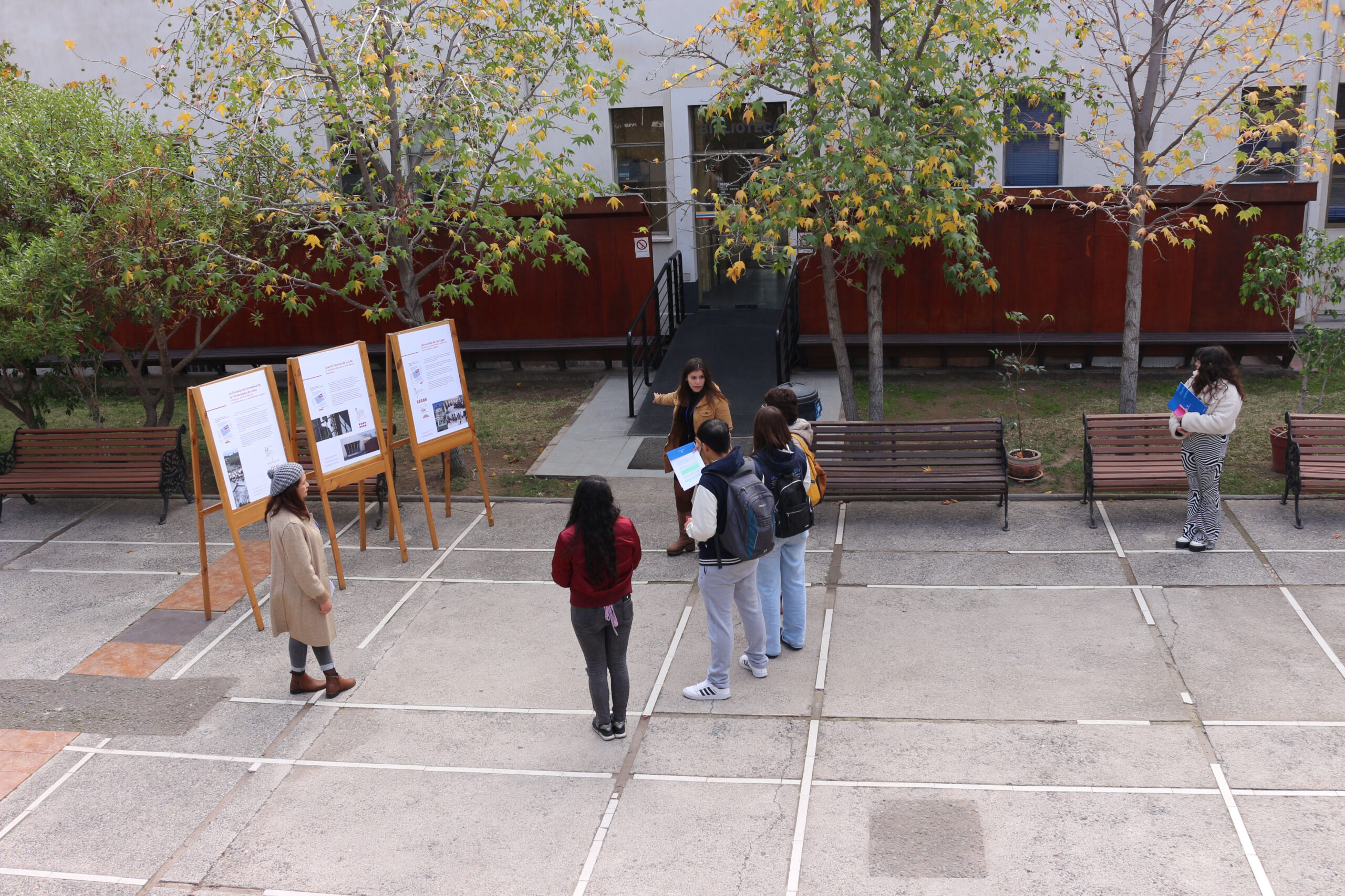 Decenas de personas visitaron la Sede Santiago en el Día de los Patrimonios
