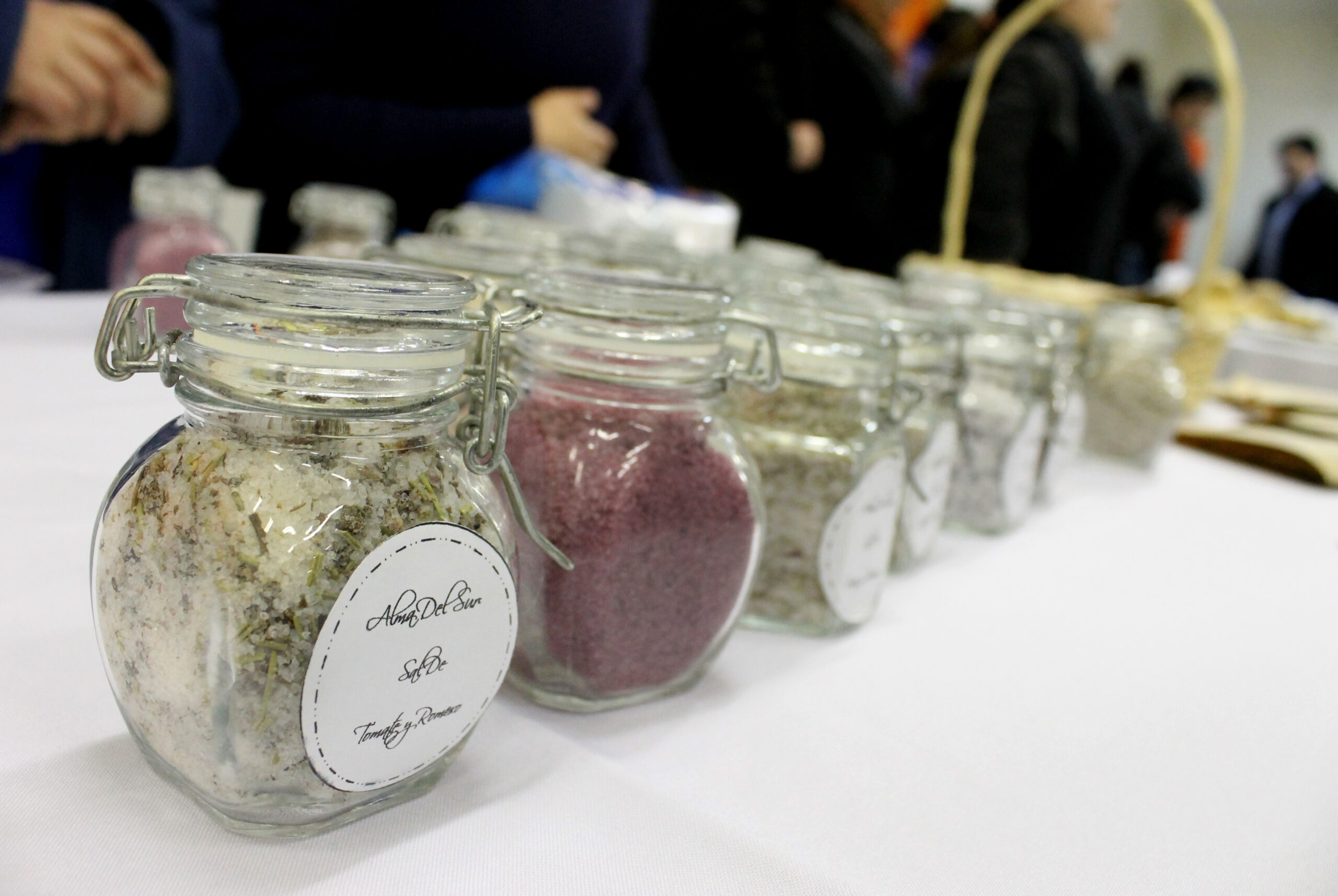 Técnicos en alimentos actualizan conocimientos en tratamiento y control de microorganismos