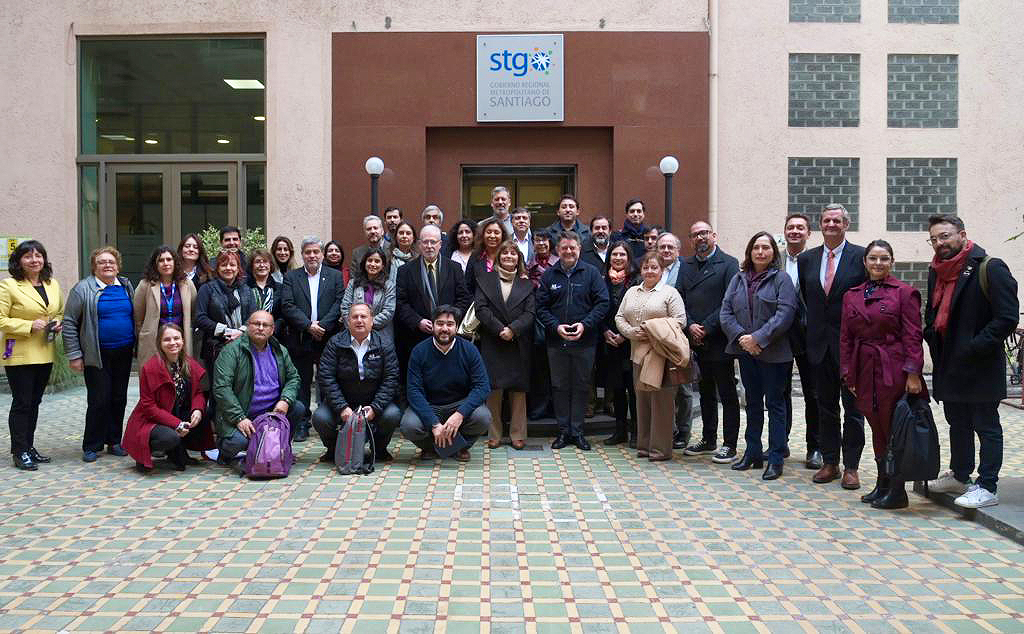 ULagos participa en encuentro con Gobernador de Santiago