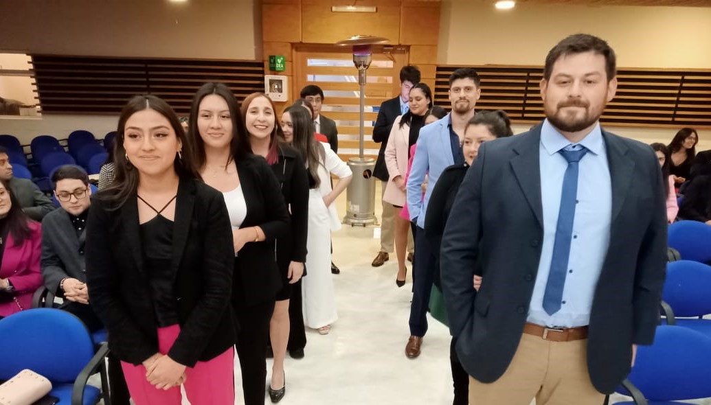 Estudiantes de kinesiología vivieron la anhelada ceremonia de Titulación