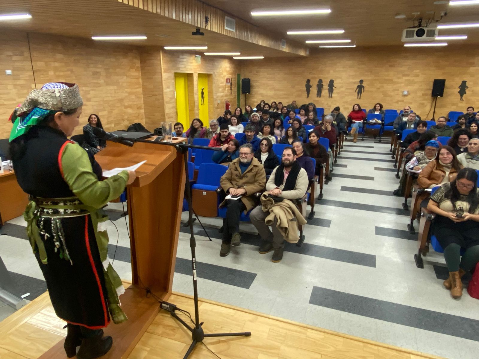 Analizan desaparición de lenguas indígenas en acto dirigido a Educadores(as) Tradicionales de Chiloé