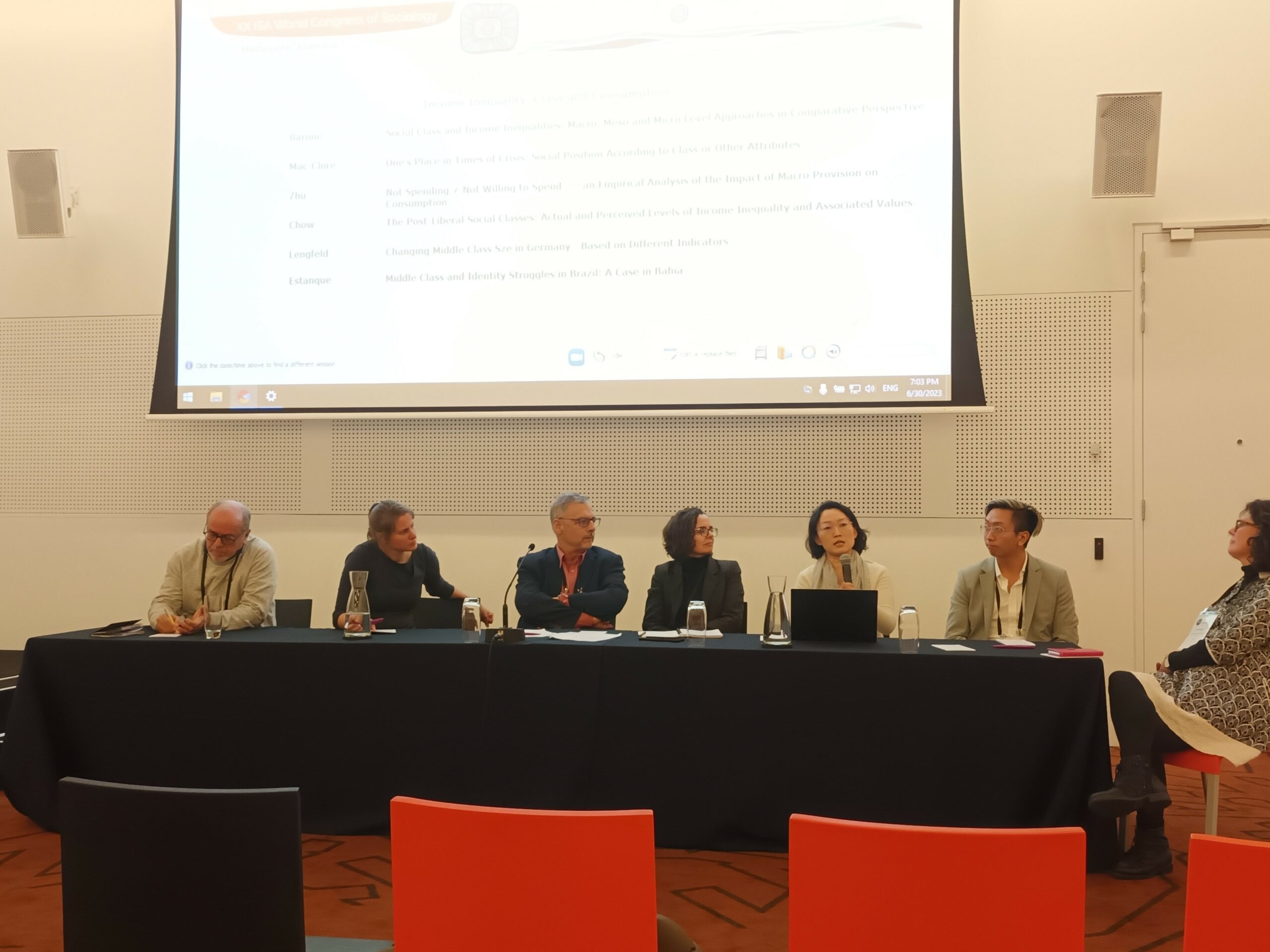 Académico e investigador ULagos participa en importante encuentro mundial