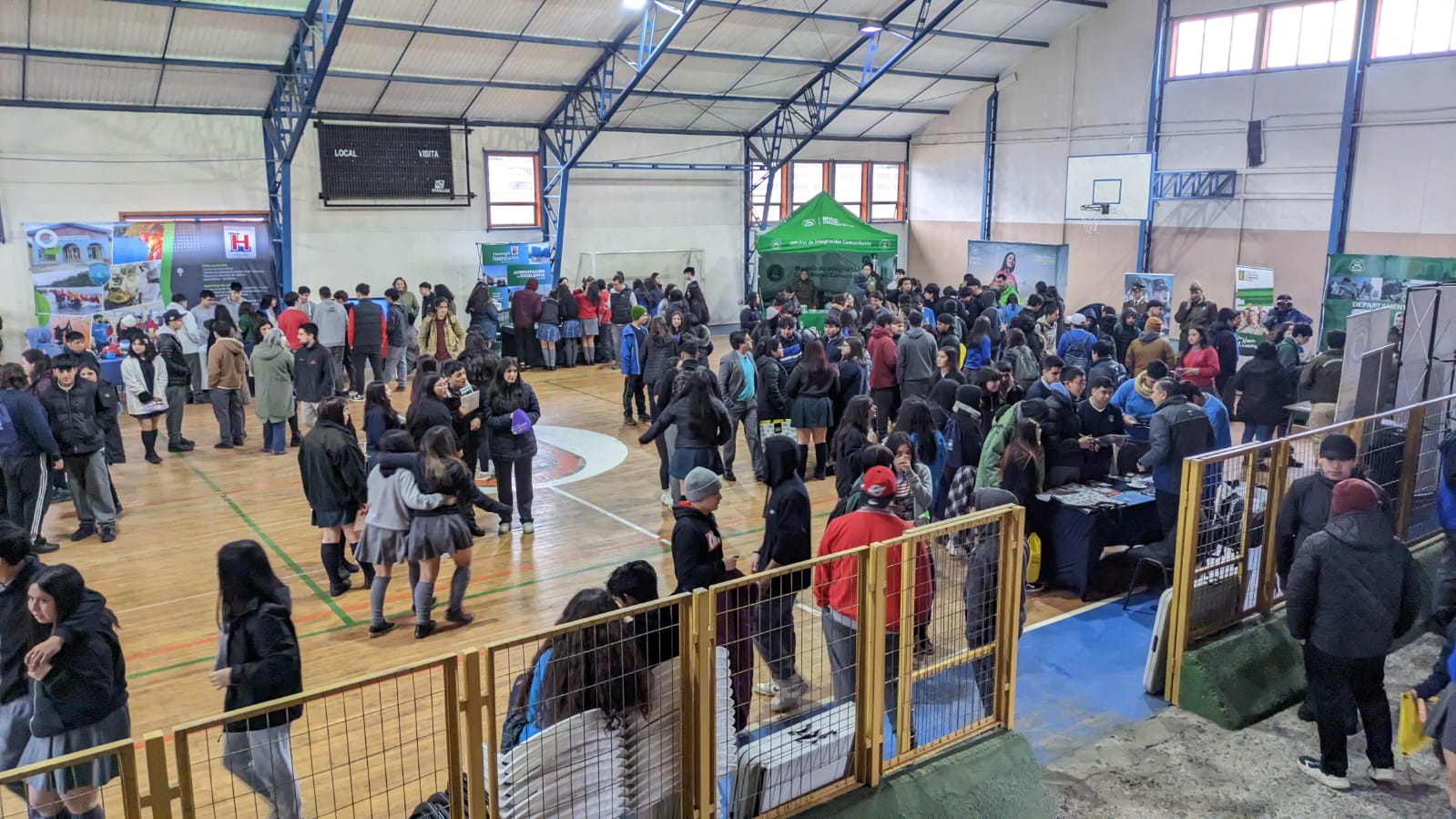 ULagos impulsa a estudiantes de Hornopirén a cumplir sus sueños
