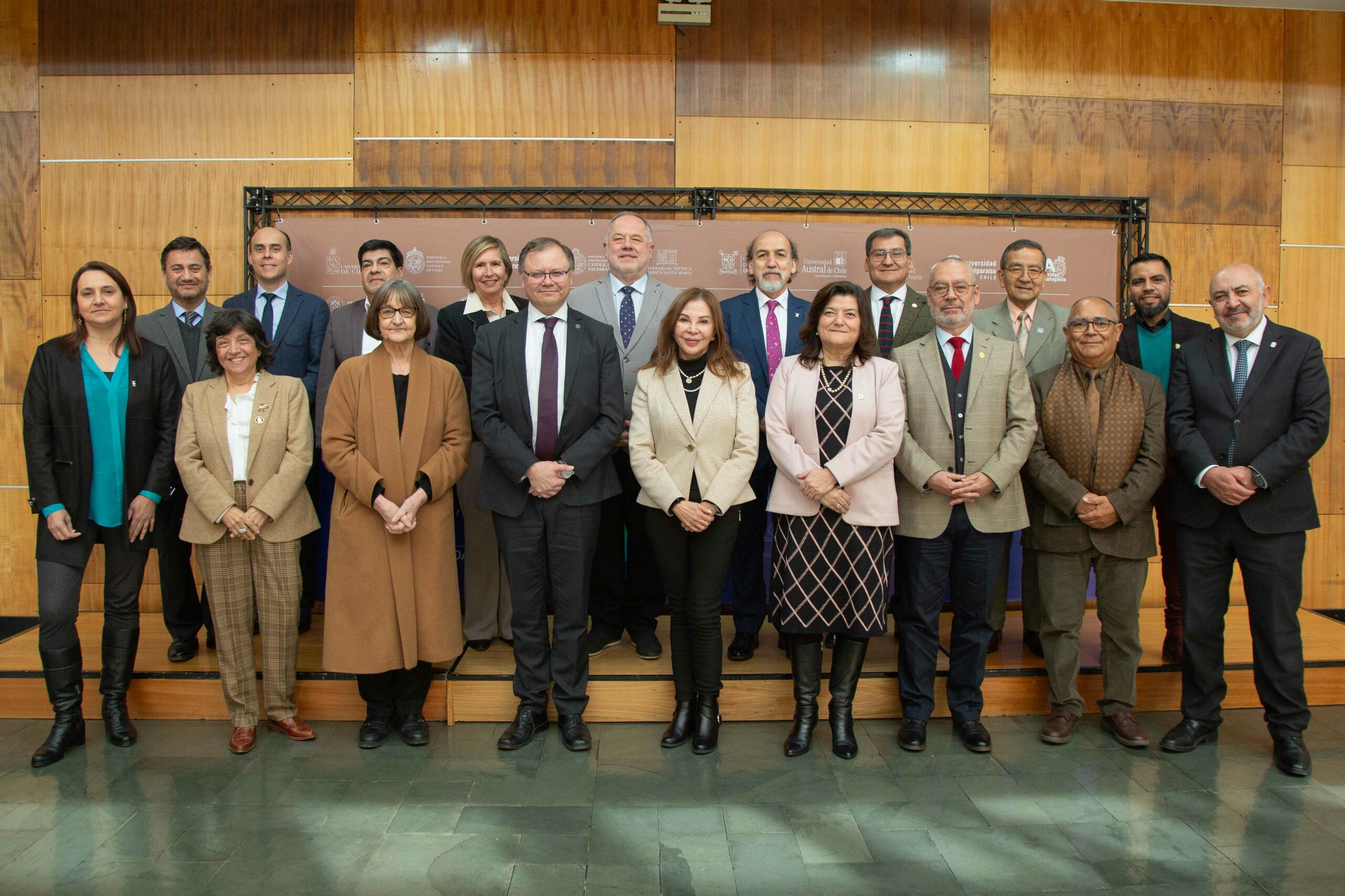 Dirección de Educación Pública firma convenio con el CUECH para impulsar el fortalecimiento del ecosistema educativo