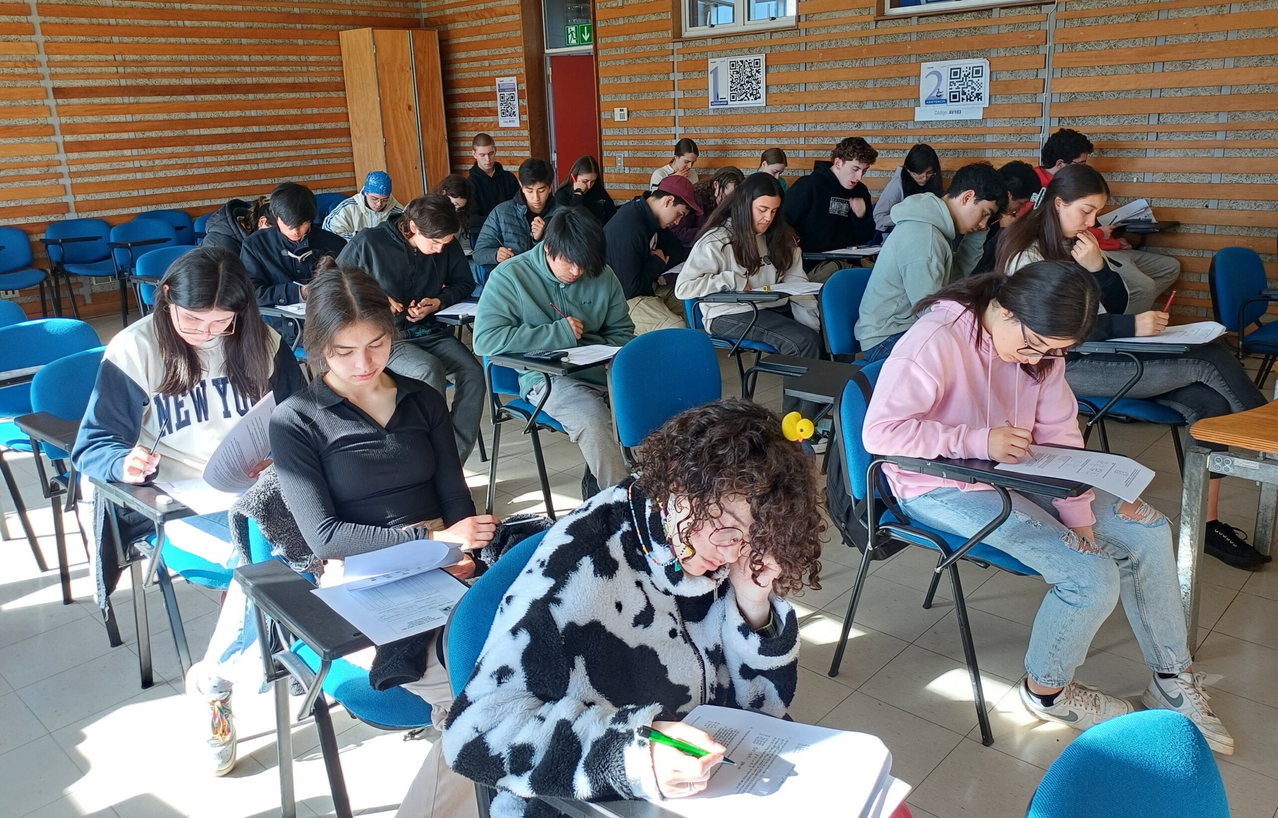 ULagos recibió a estudiantes de dos regiones para Olimpíadas de Química 2023