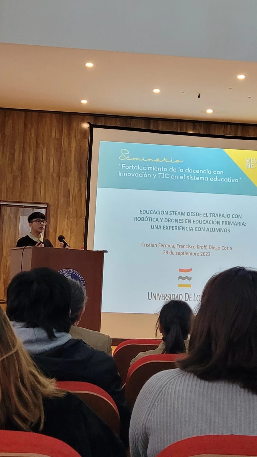 Estudiante Ulagos fue parte de reconocido seminario sobre educación y docencia investigativa