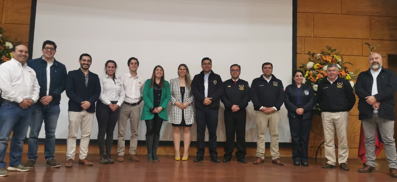 ULagos apoya el cuidado y la protección de la salud de bomberos/as