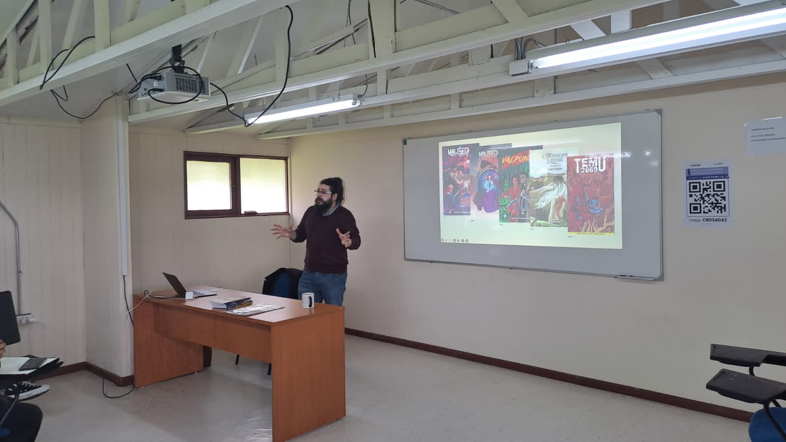 Escritor de ciencia ficción dicta ciclo de talleres a estudiantes de Antropología