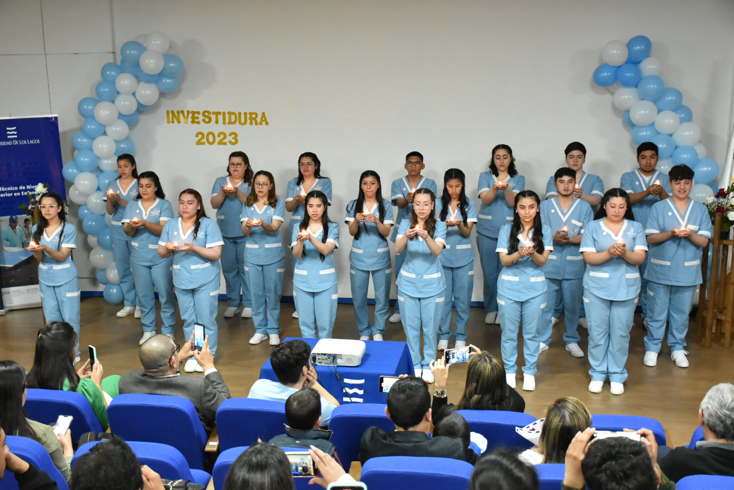 TENS en formación confirman compromiso en ceremonia de investidura