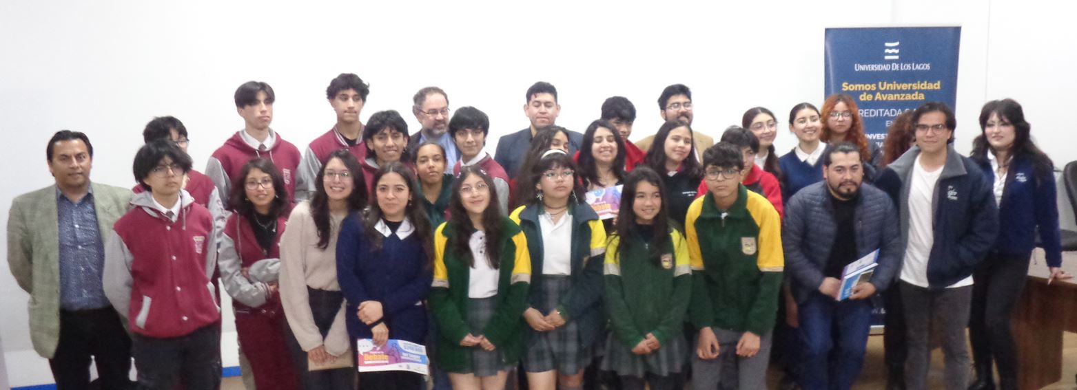 Estudiantes del Liceo de Niñas y de la Escuela Kimún Lawal vencieron  en torneo de debates DEM-ULagos