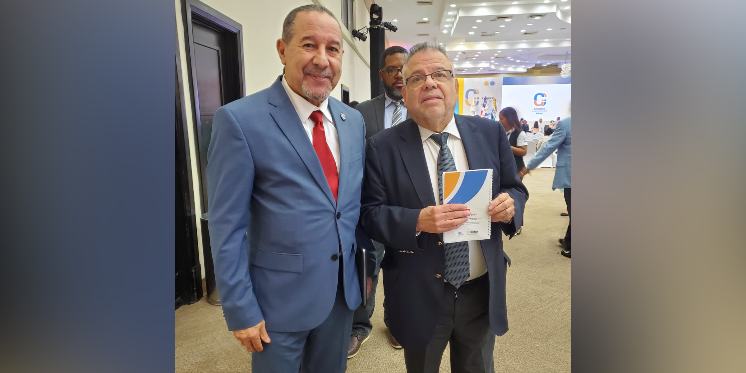 Dr. Daniel López expuso en congreso educacional en República Dominicana