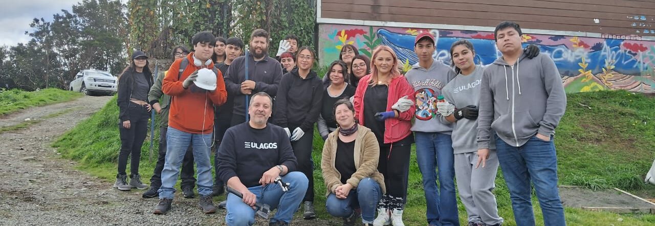 Estudiantes de Psicología y Construcción participaron de voluntariado en ayuda a vecinos de Población Camilo Henríquez