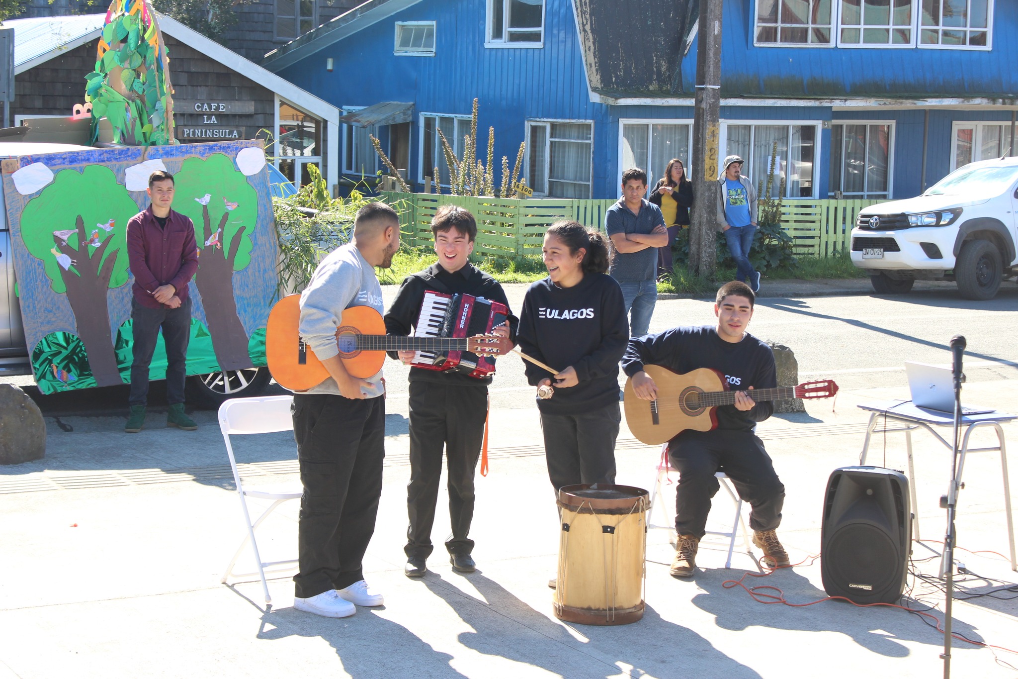 Estudiantes ULagos realizan colaboración en el aniversario de la Escuela Rural Mirta Oyarzo Vera de Rilán