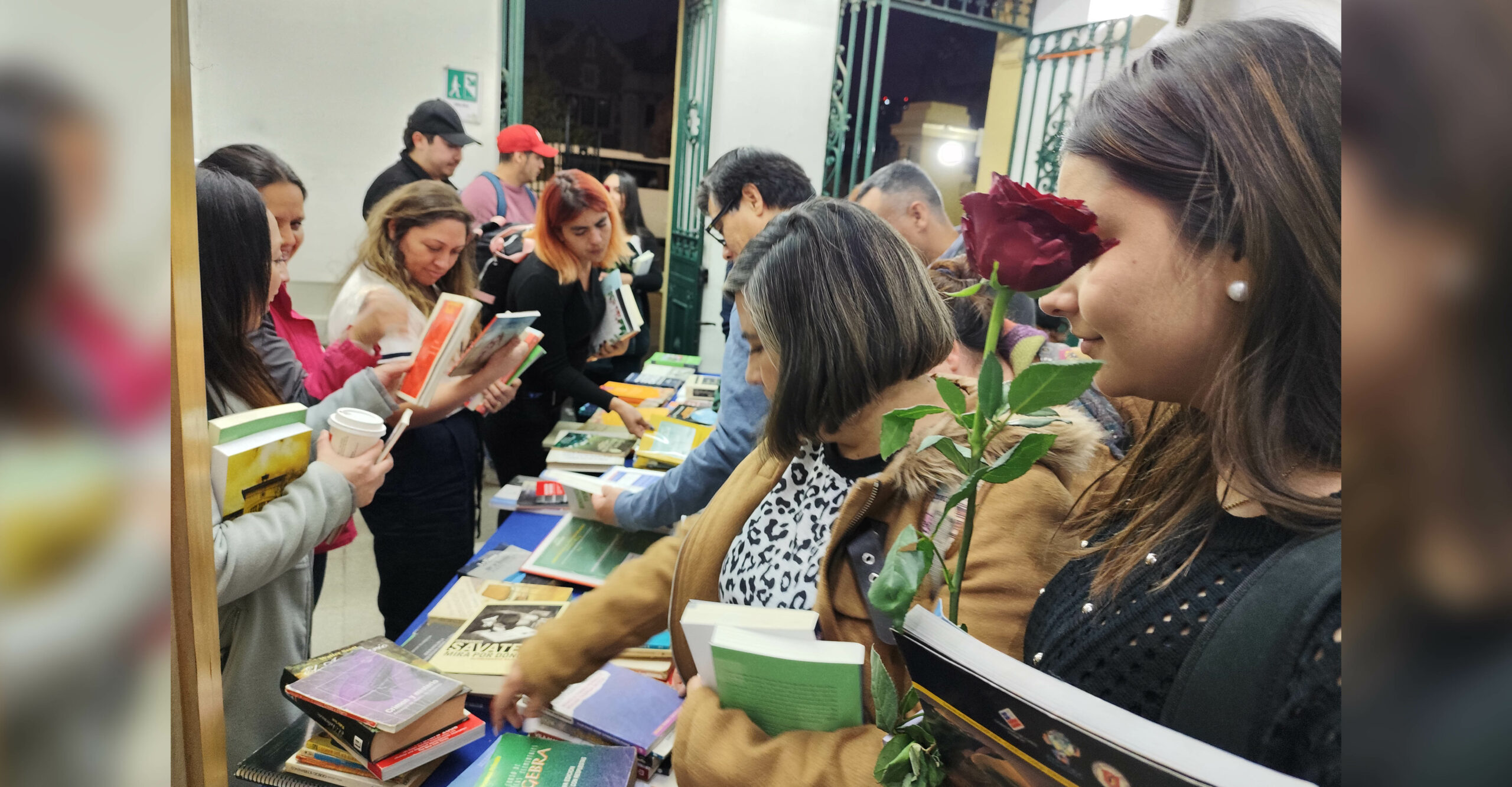 Sede Santiago conmemoró Día Mundial del Libro y del Derecho de Autor