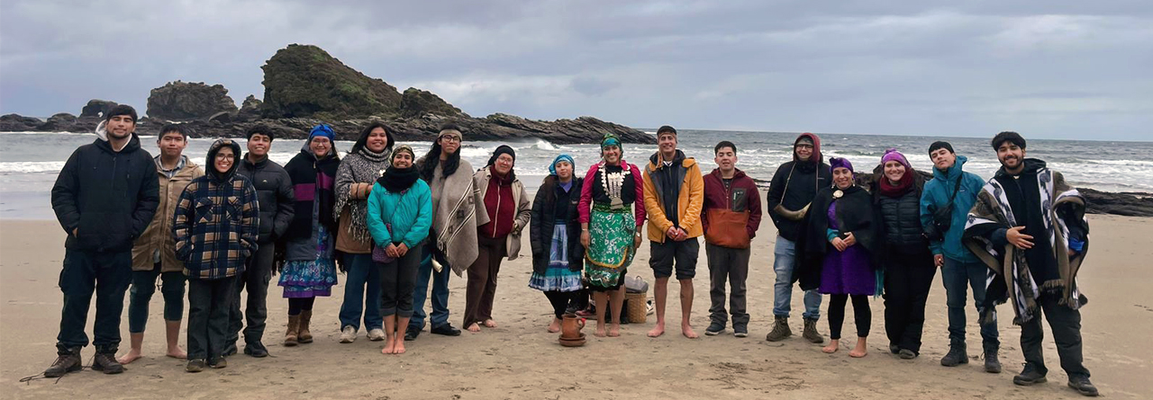 Estudiantes mapuche williche realizan recorrido para revitalizar la memoria histórica de la Fütawillimapu