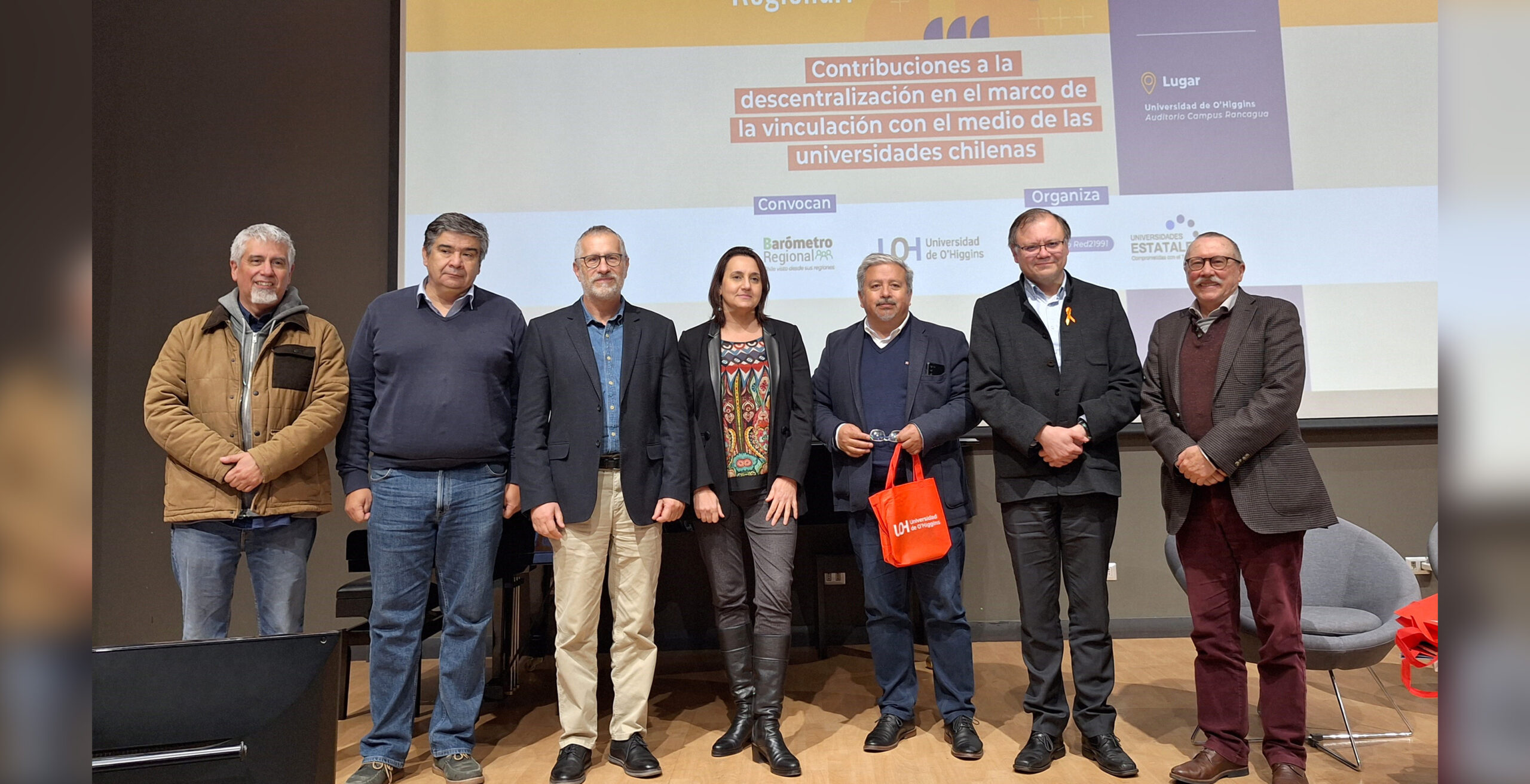 Académico ULagos expuso sobre el significativo aporte del Barómetro Regional