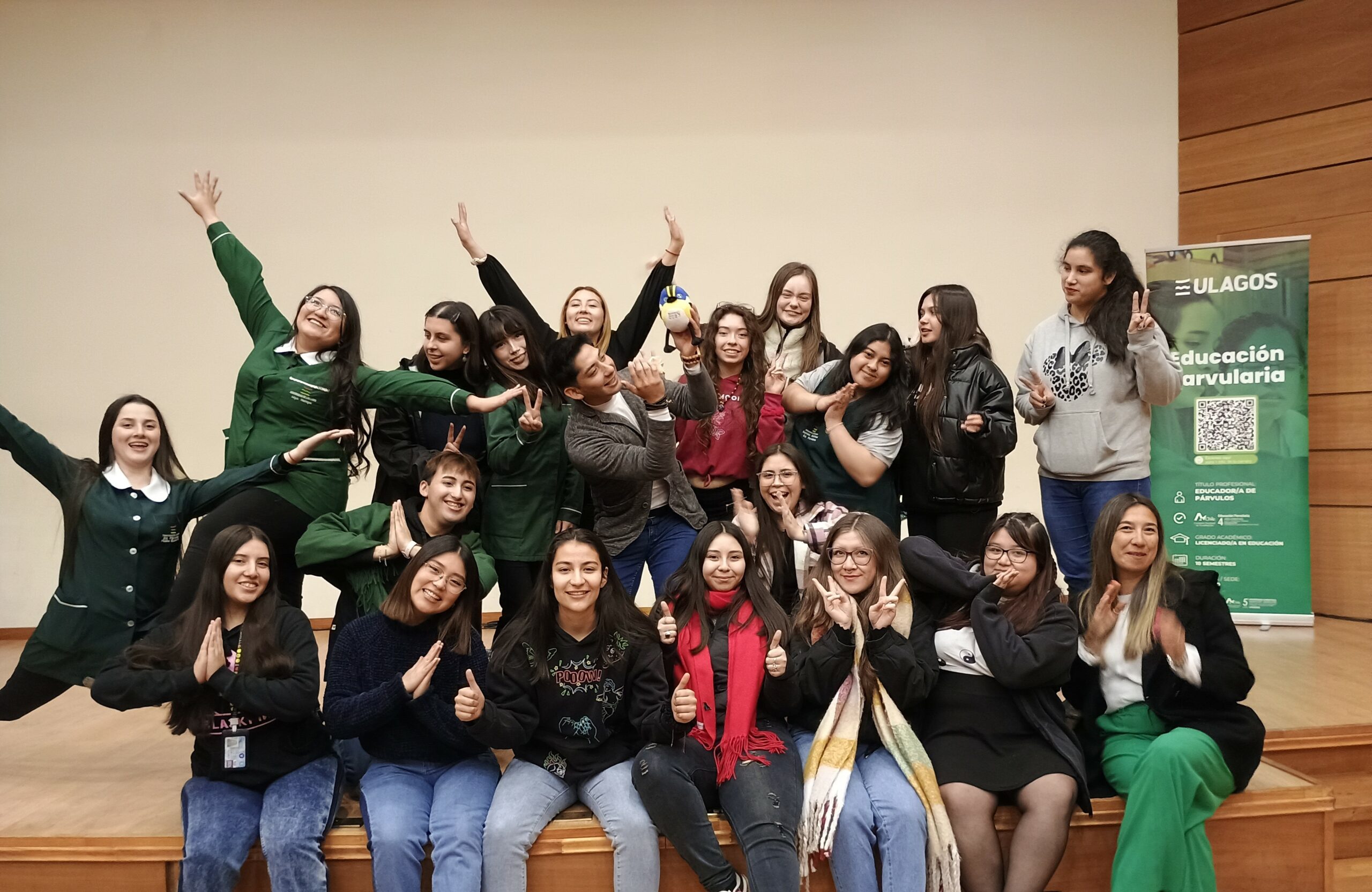 Estudiantes de Educación Parvularia participan de seminario que promueve el autocuidado físico y mental