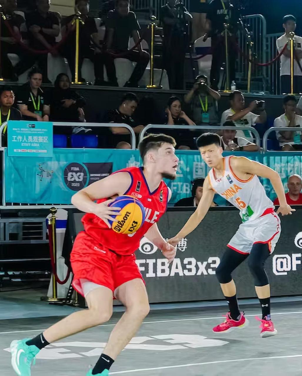 Estudiante ULagos viaja hasta China para representar a Chile en Conferencia de básquetbol