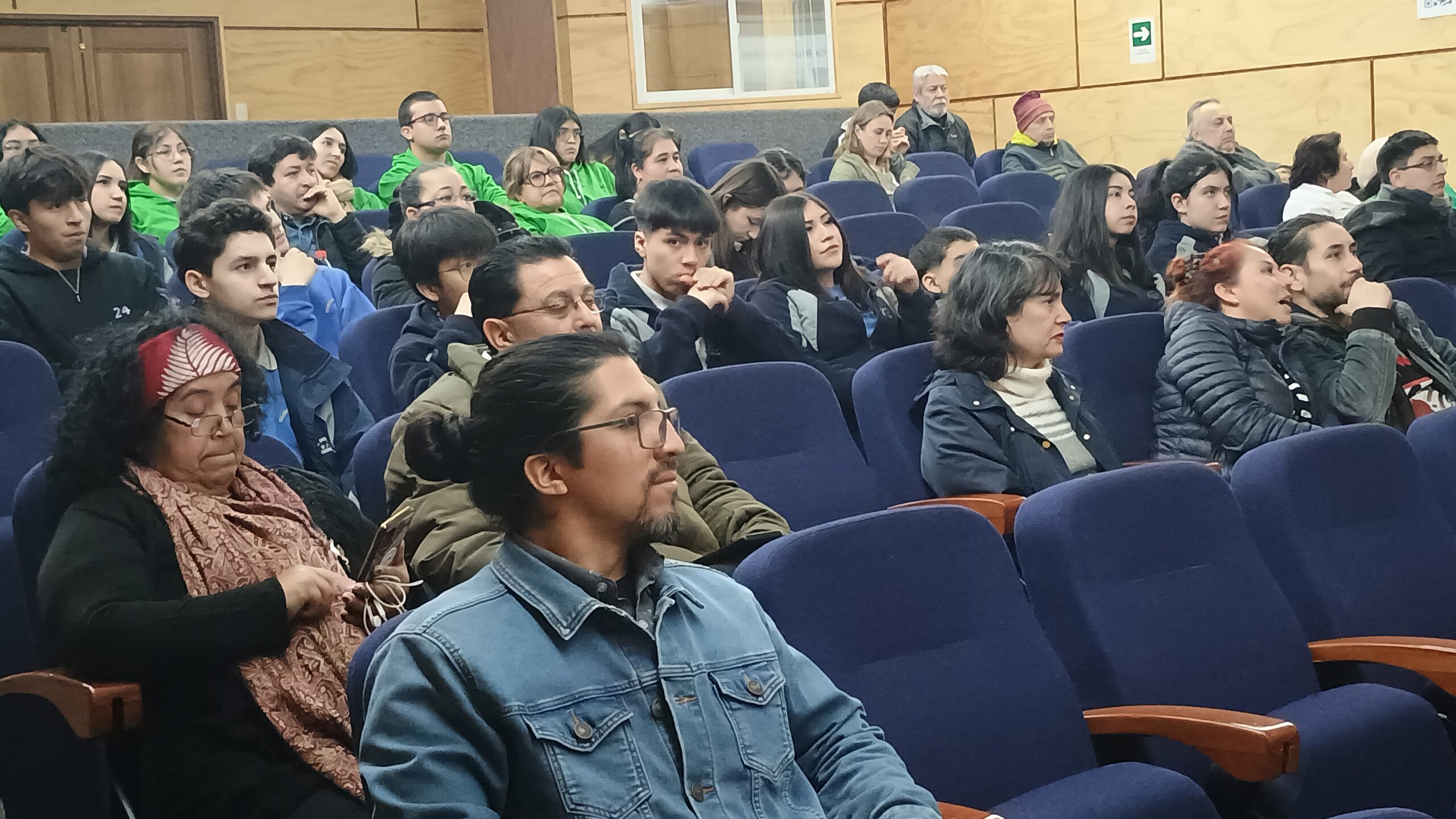 ULagos recibe a pasante de la Universidad de Murcia, España, experto en humedales