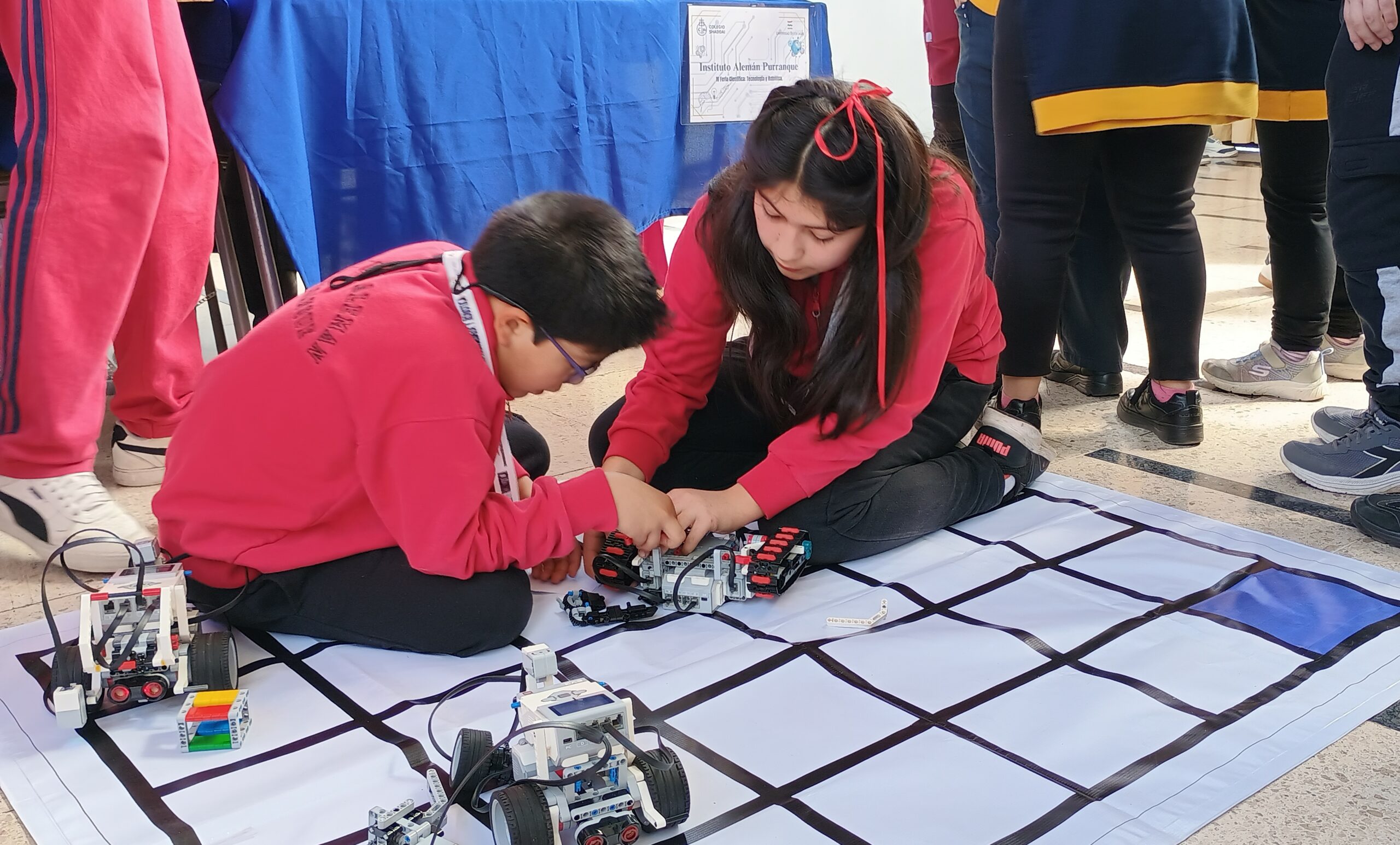 Escolares se lucen con experiencias científica sobre tecnología y robótica