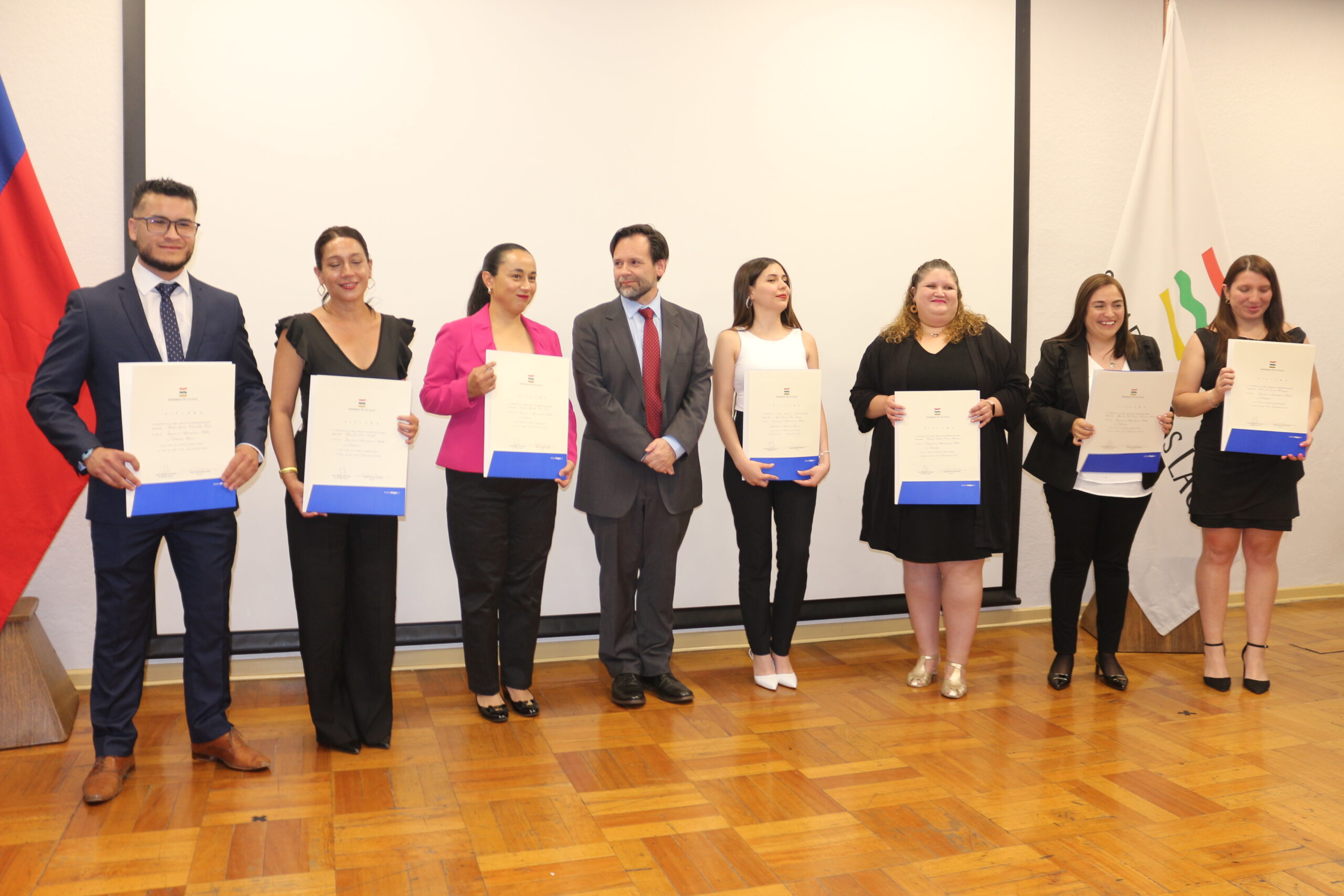 ULagos Santiago tituló a más de 120 nuevos/as profesionales