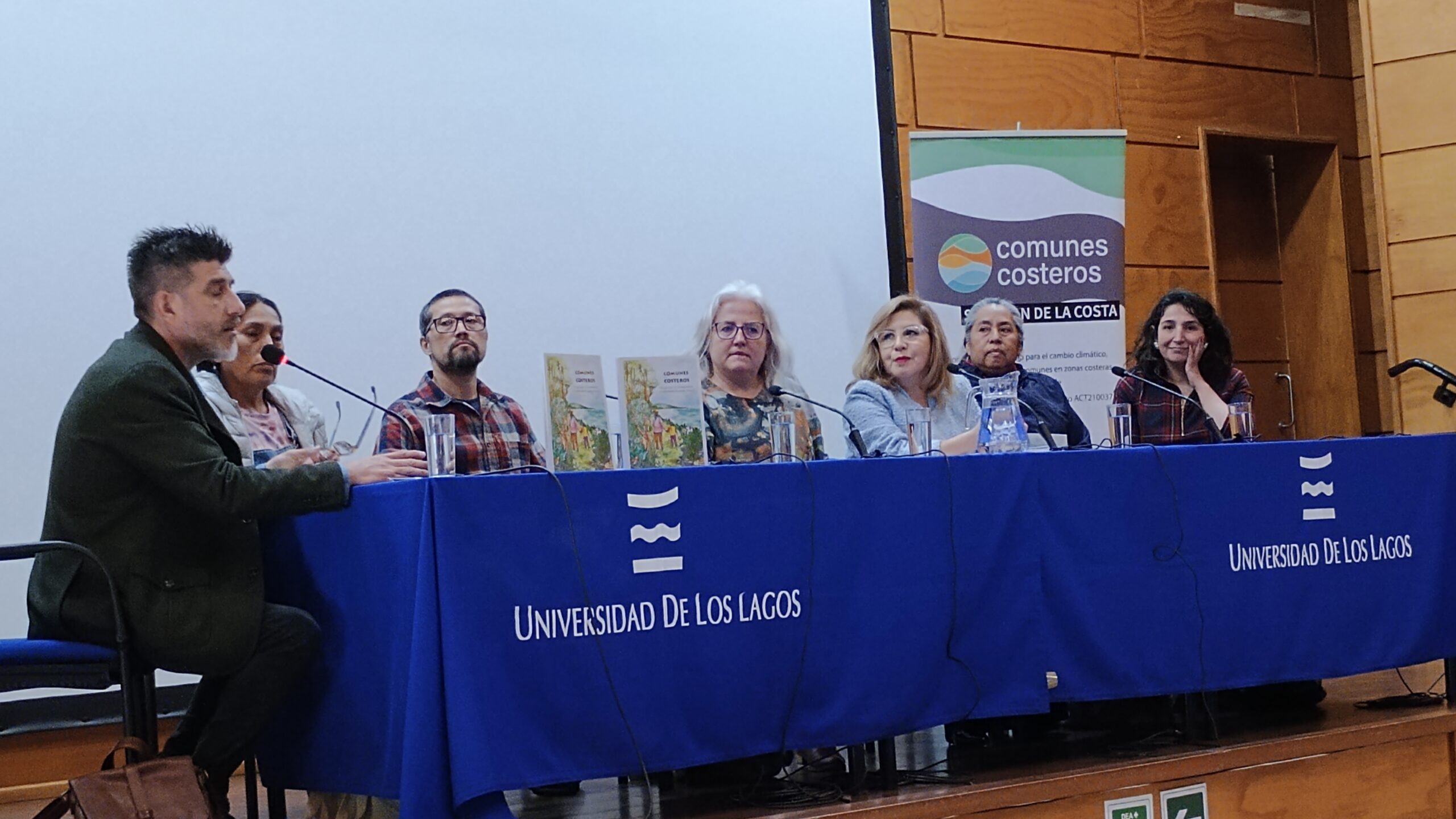 Presentan en la ULagos libro con metodología para proteger recursos naturales de las costas