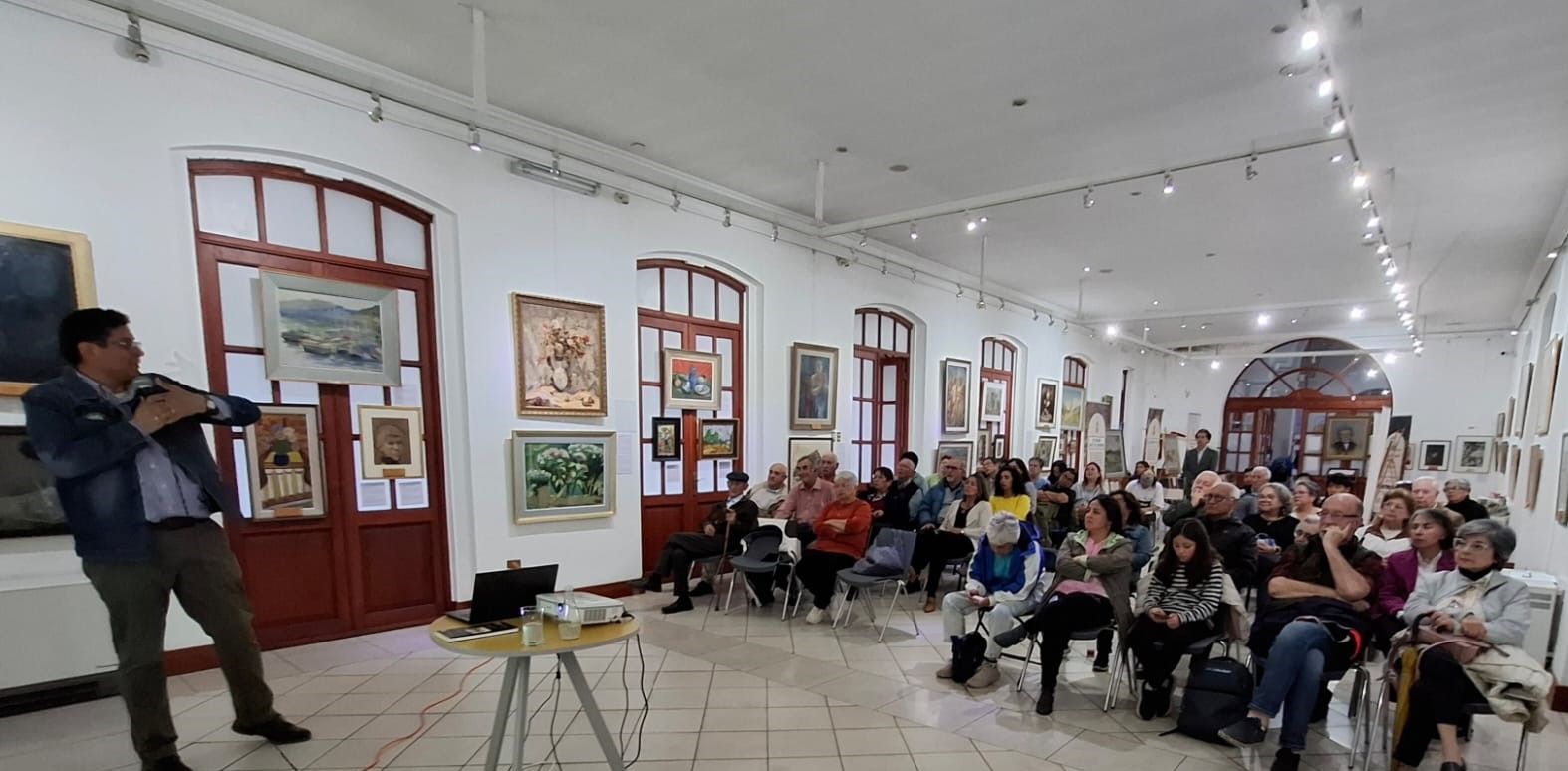 Académico de la ULagos dicta conferencia en el aniversario de Osorno