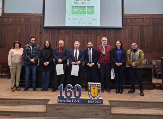 Dr. Delamaza visita la UdeC para compartir resultados nacionales del Barómetro Regional 2024
