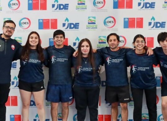 ULagos se corona campeón femenino y masculino de tenis de mesa