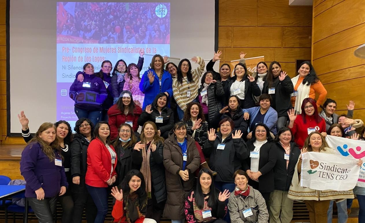Jornada congrega a 32 sindicatos de mujeres de la región en la ULagos