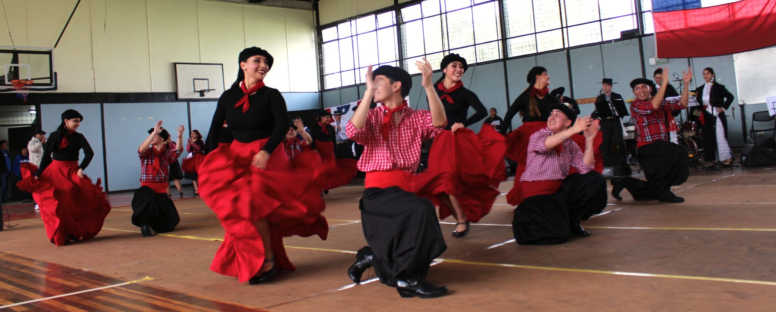 Ballet Folclórico de la Universidad de Los Lagos invita a Gala de Fiestas Patrias en el Teatro Municipal de Osorno