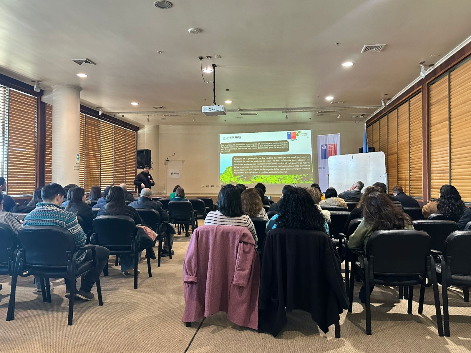 Investigador del CEDER participa en significativo seminario en Osorno que abordó la equidad en salud