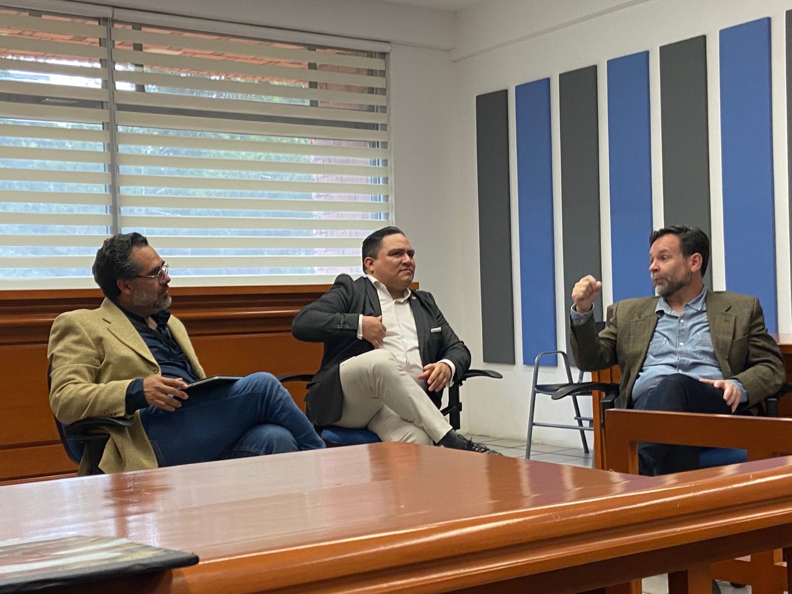 Académico ULagos expone sobre sistema electoral en seminario internacional en México
