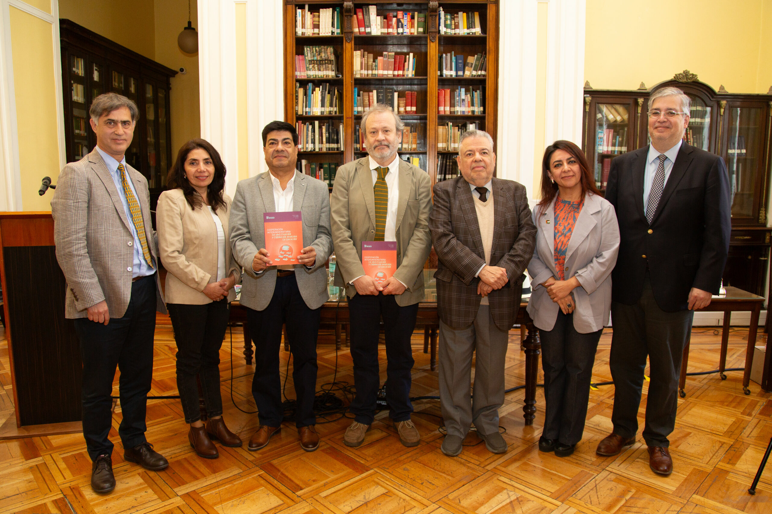 Presentan libro “Cooperación Interuniversitaria en Investigación y Formación Avanzada en Educación”